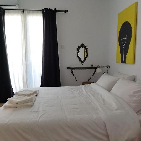 Minimal Apartment By The Beach Corinth エクステリア 写真