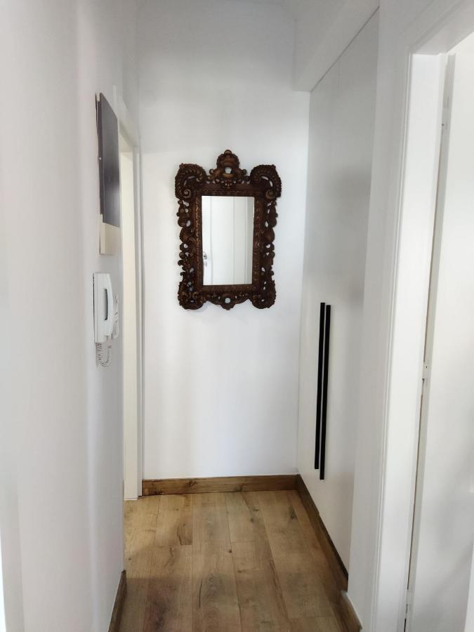 Minimal Apartment By The Beach Corinth エクステリア 写真