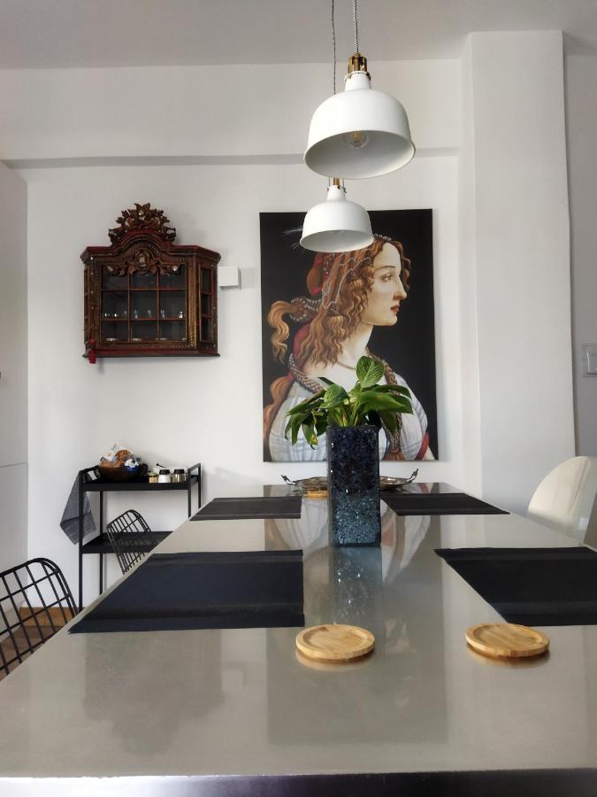 Minimal Apartment By The Beach Corinth エクステリア 写真